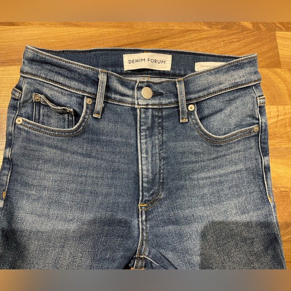 Denim Forum The Nico Mid-Rise Skinny Crop - Picture 4 of 12